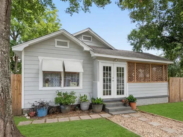 511 S Winfree St, Dayton, TX 77535