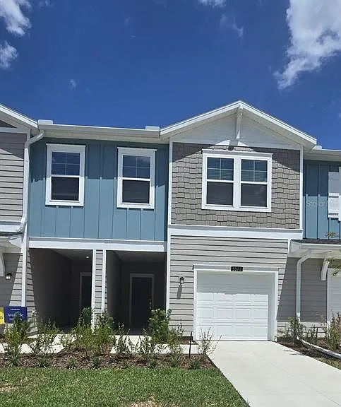 3577 SE 37th Ct — Photo 1