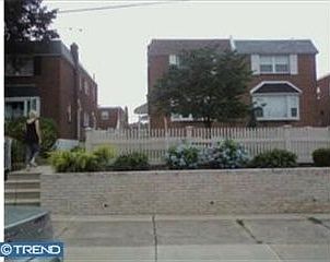 2nd image of 1056 Maple Dr