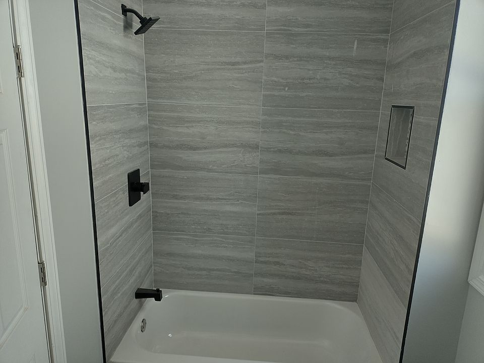 1st image of 5207 S Bishop St #2