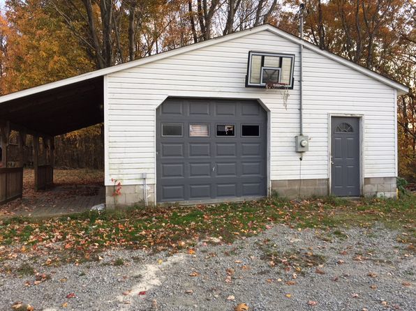 196 Rock Hollow Rd, Claysville, PA 15323