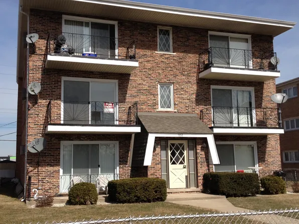 7752 W 79th Pl APT 2, Bridgeview, IL 60455