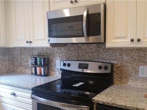 96 Mathews Dr APT 98, Hilton Head Island, SC 29926