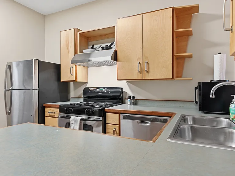 2213 Jane St #1 — Photo 14
