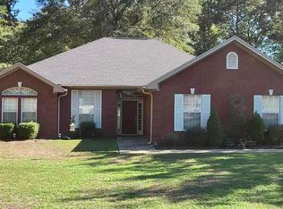 198 Lassiter Rd, Longview, TX 75602