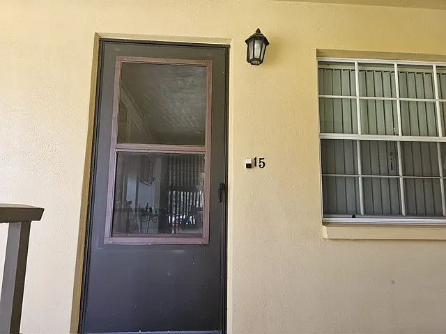 1845 S Highland Ave #15 — Photo 2
