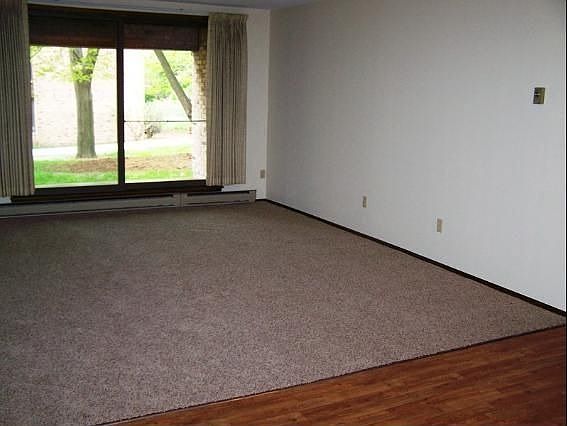 5th image of 1906 E Shorewood Blvd Unit 160