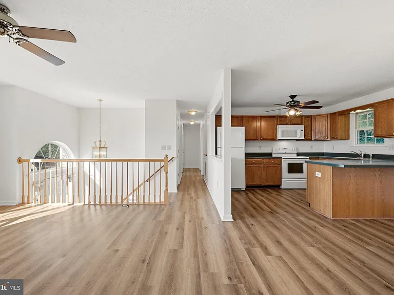 1183 River Bend Ct — Photo 14