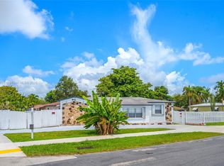 600 SW 10th St, Hallandale, FL 33009