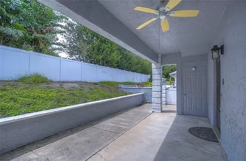 2 bed, 850 sqft, $2,200 — Photo 4