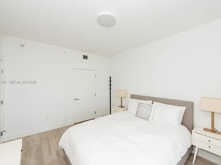 16385 Biscayne Blvd #2904-fl 3 — Photo 13