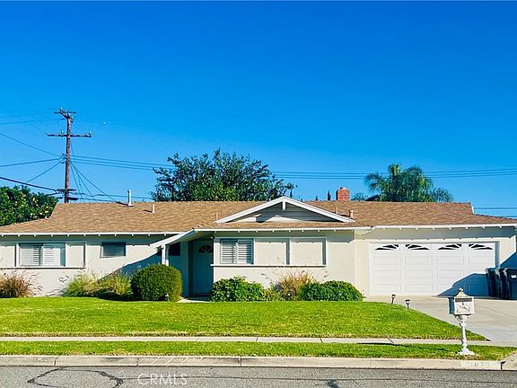 2nd image of 1870 Burch Ave