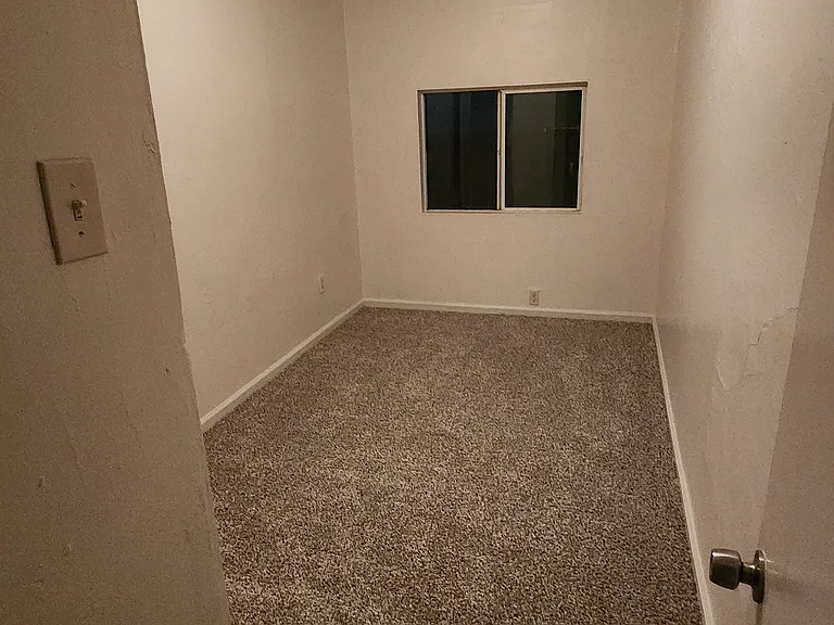 1214 Smith St — Photo 4