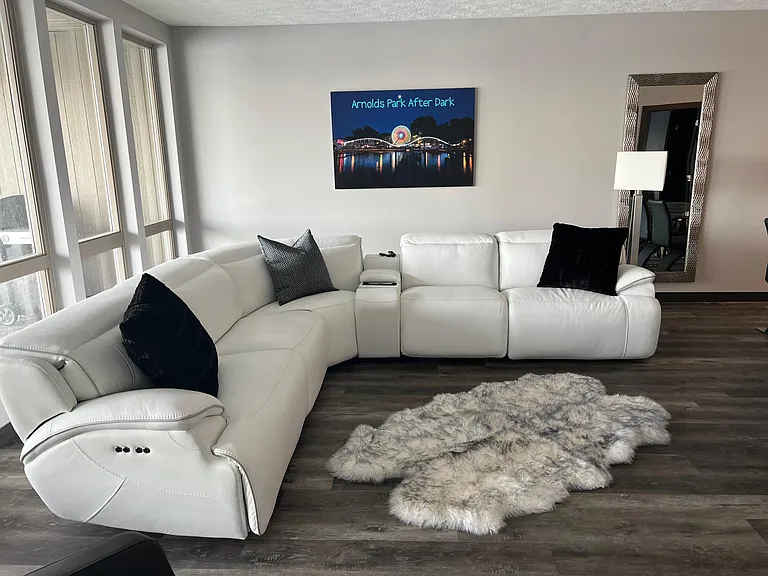 Leather couch with 3 reclyners