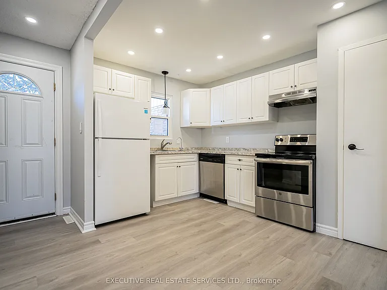 131 Rockwood Ave #18 — Photo 6