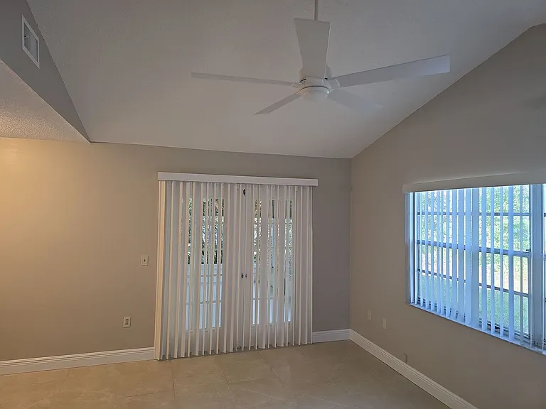 7251 McGinnes Ct — Photo 13