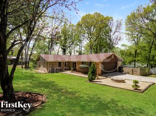 30 Roving Hills Cir, Cartersville, GA 30121