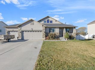 2337 N 2710 W, Clinton, UT 84015