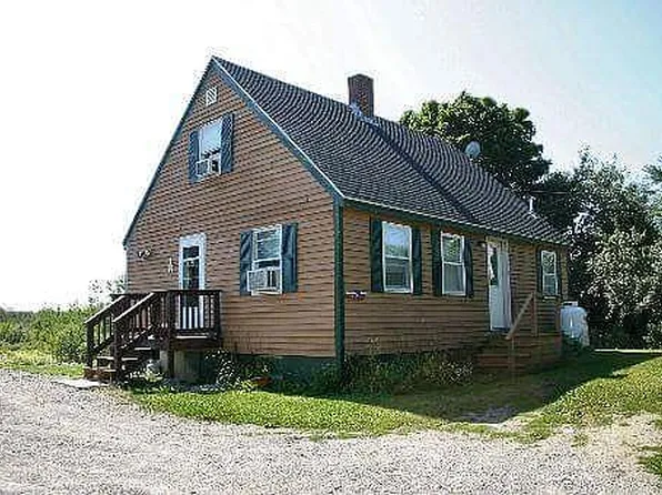 614 County Rd, Lubec, ME 04652