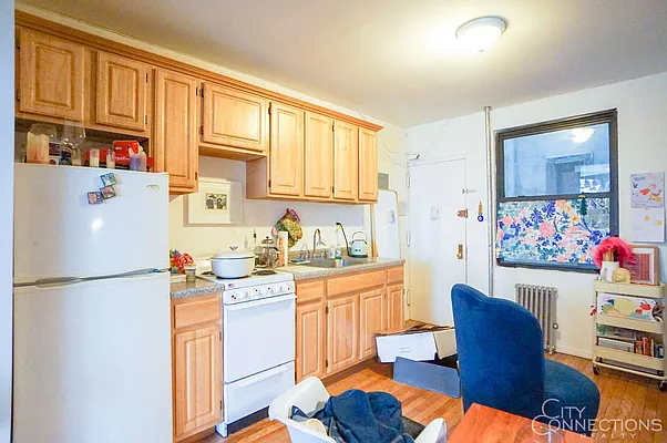 Rented by City Connections Realty | media 30