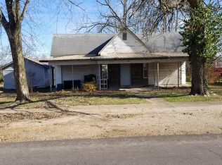 618 N Oakland Ave, Mountain Grove, MO 65711