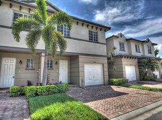 1997 Freeport Ln, Riviera Beach, FL 33404