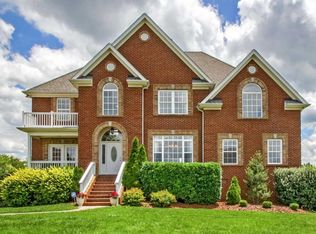 1041 Saint Hubbins Dr, Spring Hill, TN 37174
