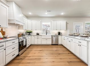 10101 Rain Drop Ln, Gravette, AR 72736