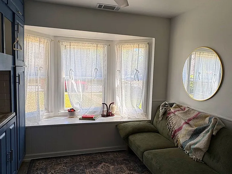 853 Cambridge Dr — Photo 12