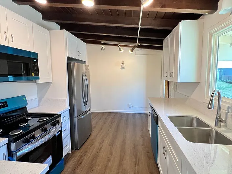 7695 Encinas Cir — Photo 14