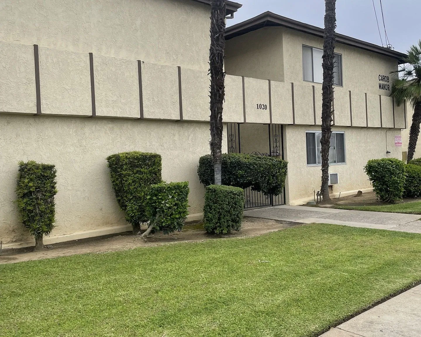 1020 Carob — Photo 2