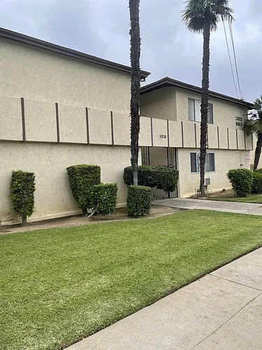 1020 Carob Way Photo 1