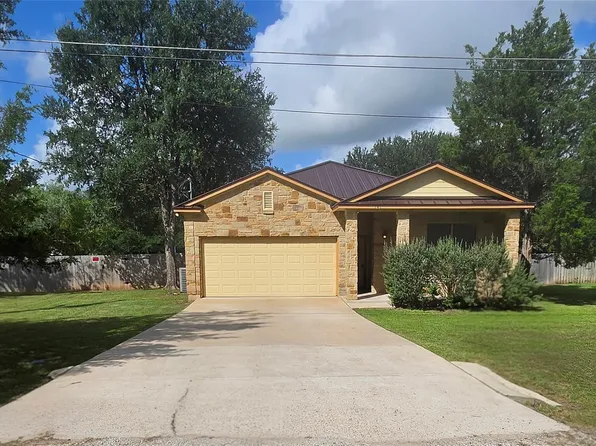 141 Kokomo Ln, Bastrop, TX 78602