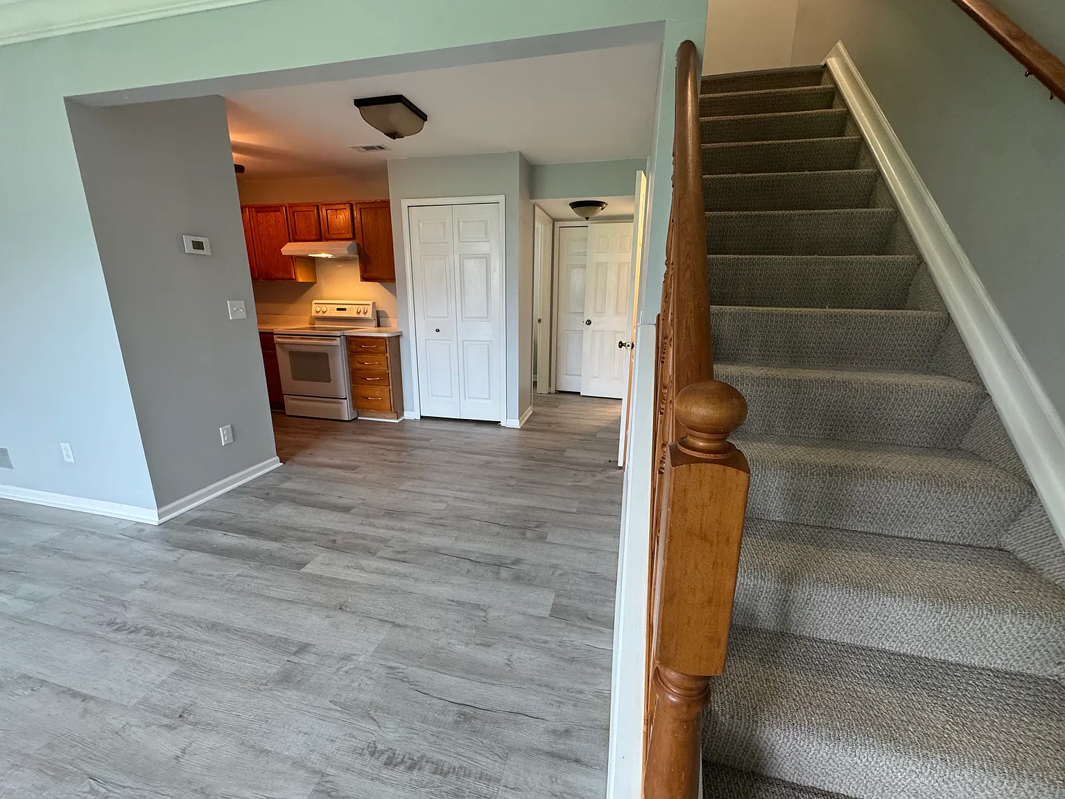 2 bed, 1.5 bath, 1120 sqft, $1,300 — Photo 2