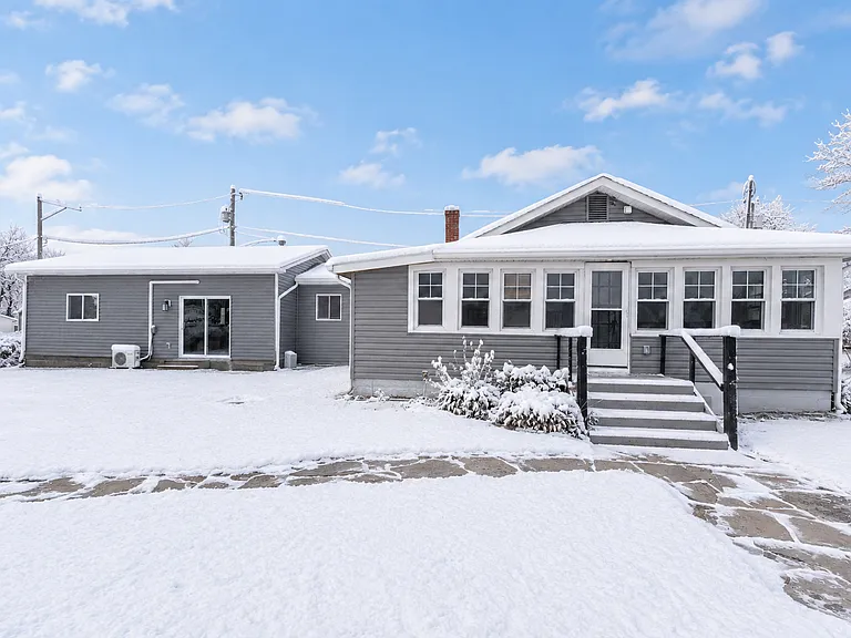 7690 Walnut St — Photo 3