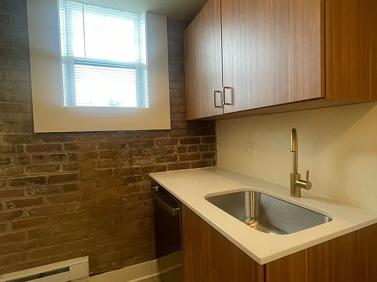 Sterling Apartments — Photo 52