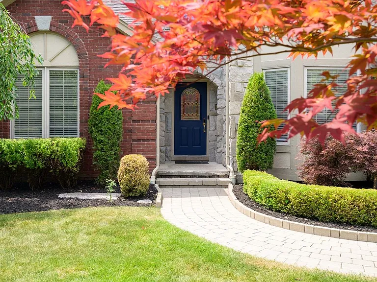 38291 River Park Dr — Photo 40