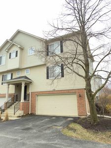 348 Evergreen Cir, Gilberts, IL, 60136