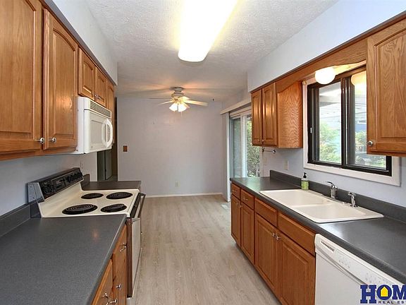 2nd image of 4921 W Huntington Ave