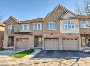 1489 Heritage Way #13, Oakville, ON L6M 4M8