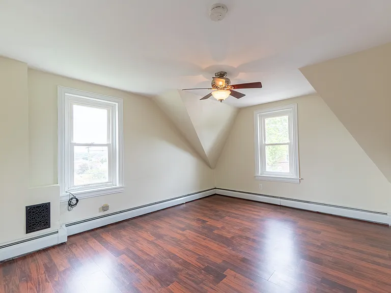 506 Washington St — Photo 21