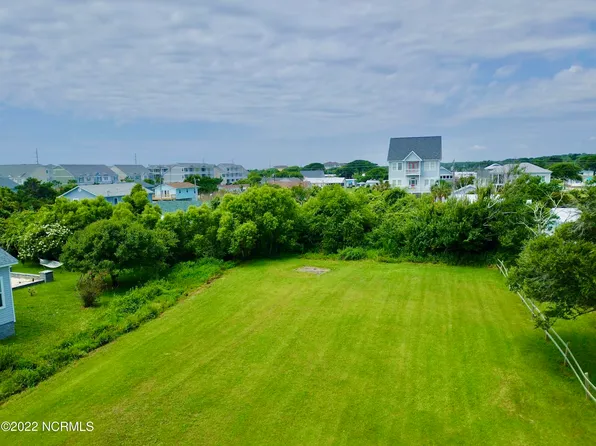 207 Knollwood Drive, Atlantic Beach, NC 28512