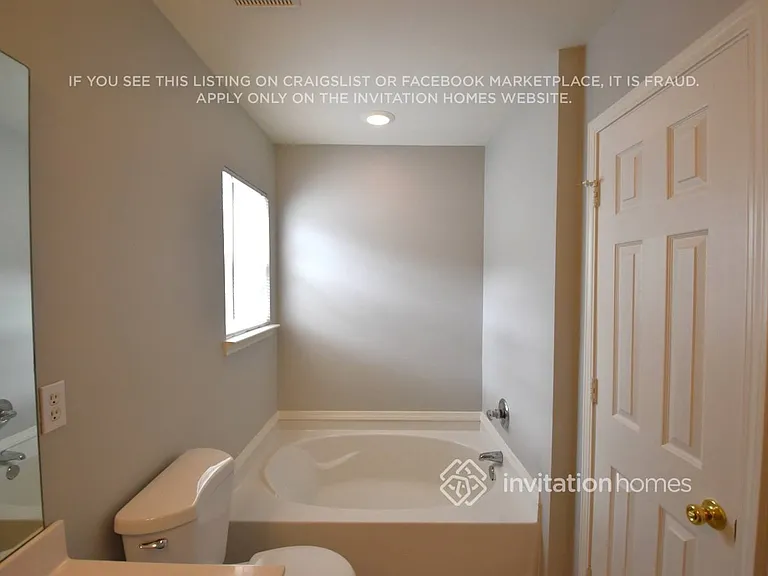 11829 Aubreywood Dr — Photo 8