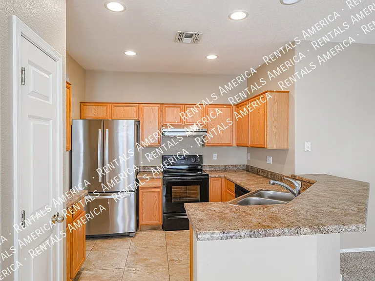 3752 E Woodside Way — Photo 4