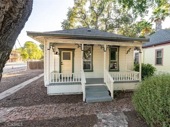 1705 Oak St, Paso Robles, CA 93446