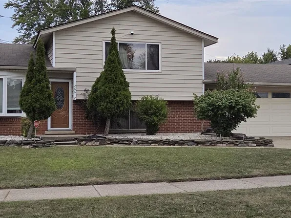 26612 Karen Ave, Warren, MI 48091