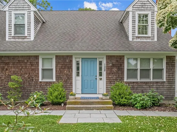 128 Maple Ave, Little Compton, RI 02837