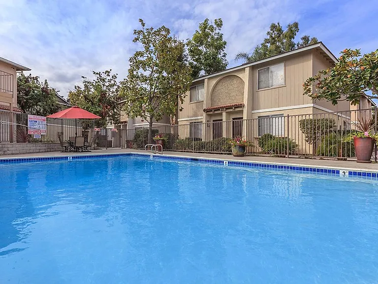 Lamar Garden Townhomes — Photo 21