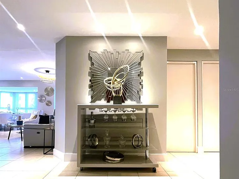103 Gallery Plaza Avenue Diego #DE-806 — Photo 2