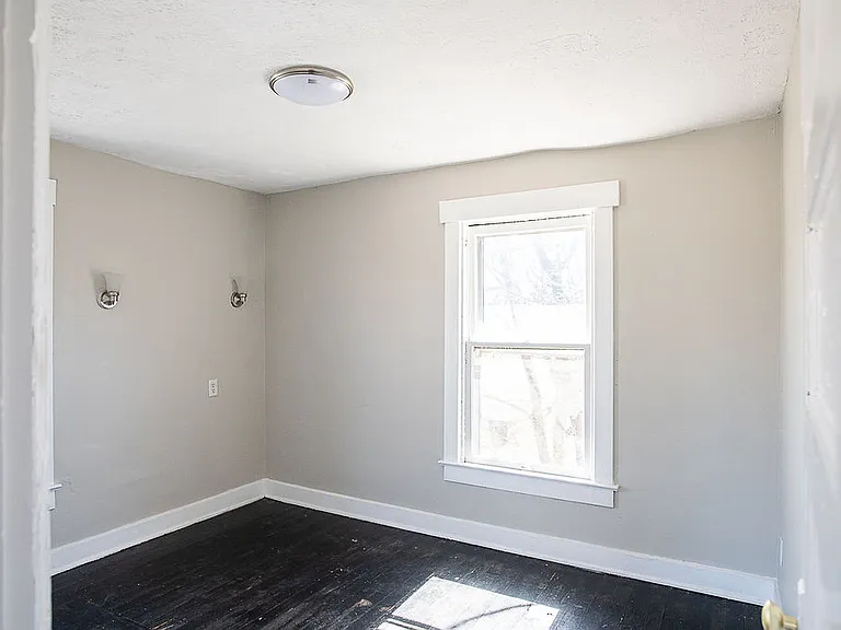 2141 Philadelphia Dr — Photo 45